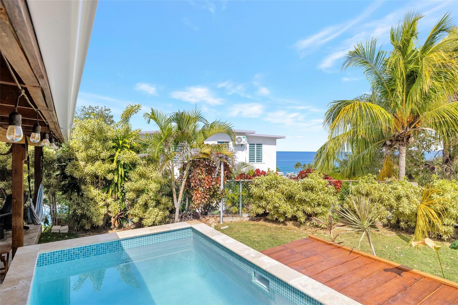Foto de propiedad en COZY CASITAS-PUNTAS- CALLE VISTA DEL MAR RINCON con MLS# PR9118575