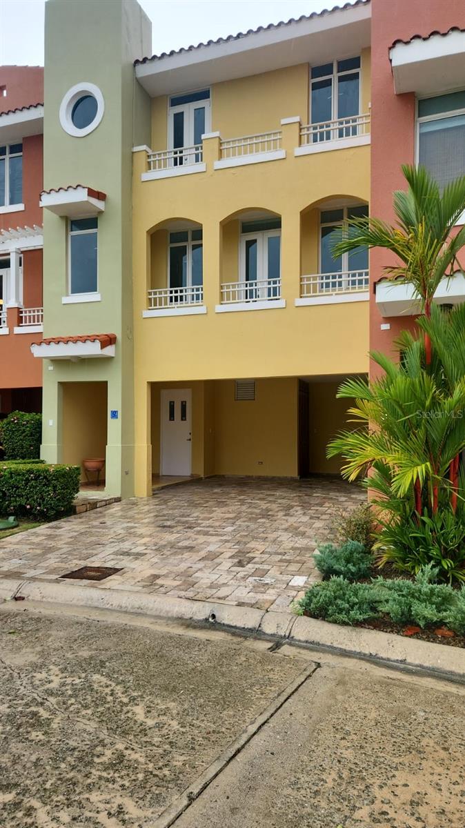 Foto de propiedad en Harbour Drive Street PLAZA DEL PUERTO @ PALMAS DEL MAR DR NE #A-9 HUMACAO con MLS# PR9119792