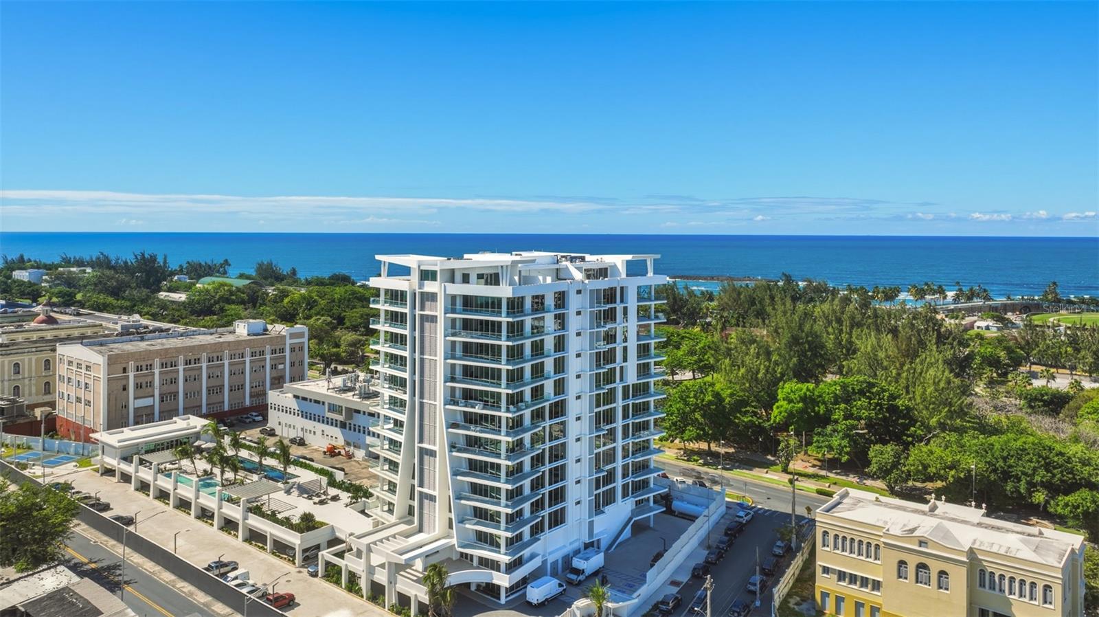 Foto de propiedad en 540 AVE. DE LA CONSTITUCION #801 SAN JUAN con MLS# PR9120940