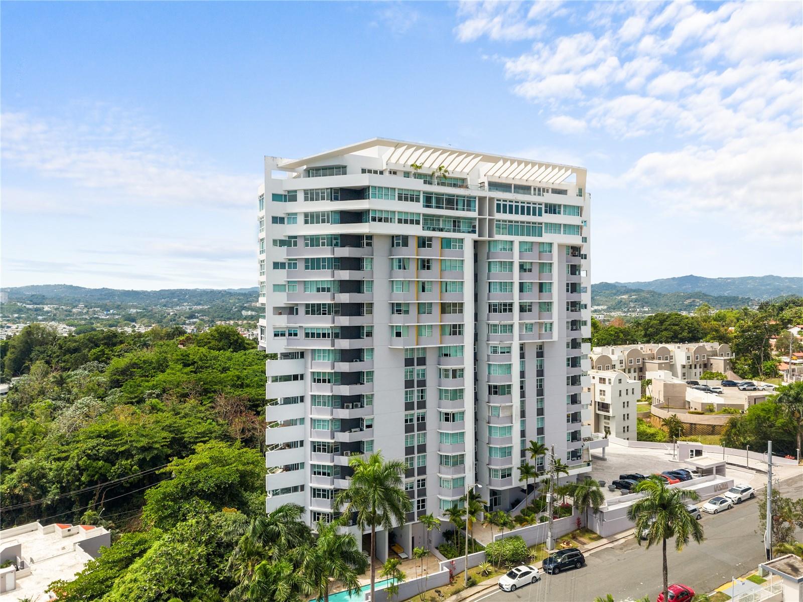 Foto de propiedad en 14 CARR 833 #1404 GUAYNABO con MLS# PR9121154