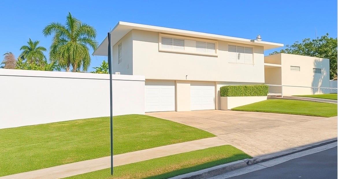 Foto de propiedad en D-15 GREEN VALLEY #D-15 GUAYNABO con MLS# PR9121299
