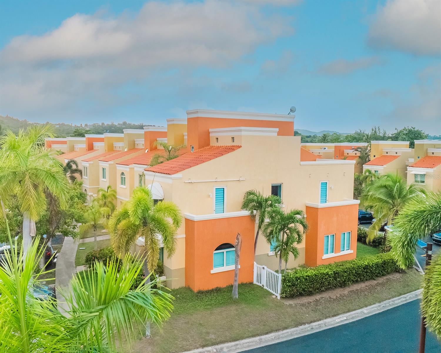 Foto de propiedad en 90 CANDELERO DR #84 HUMACAO con MLS# PR9121516