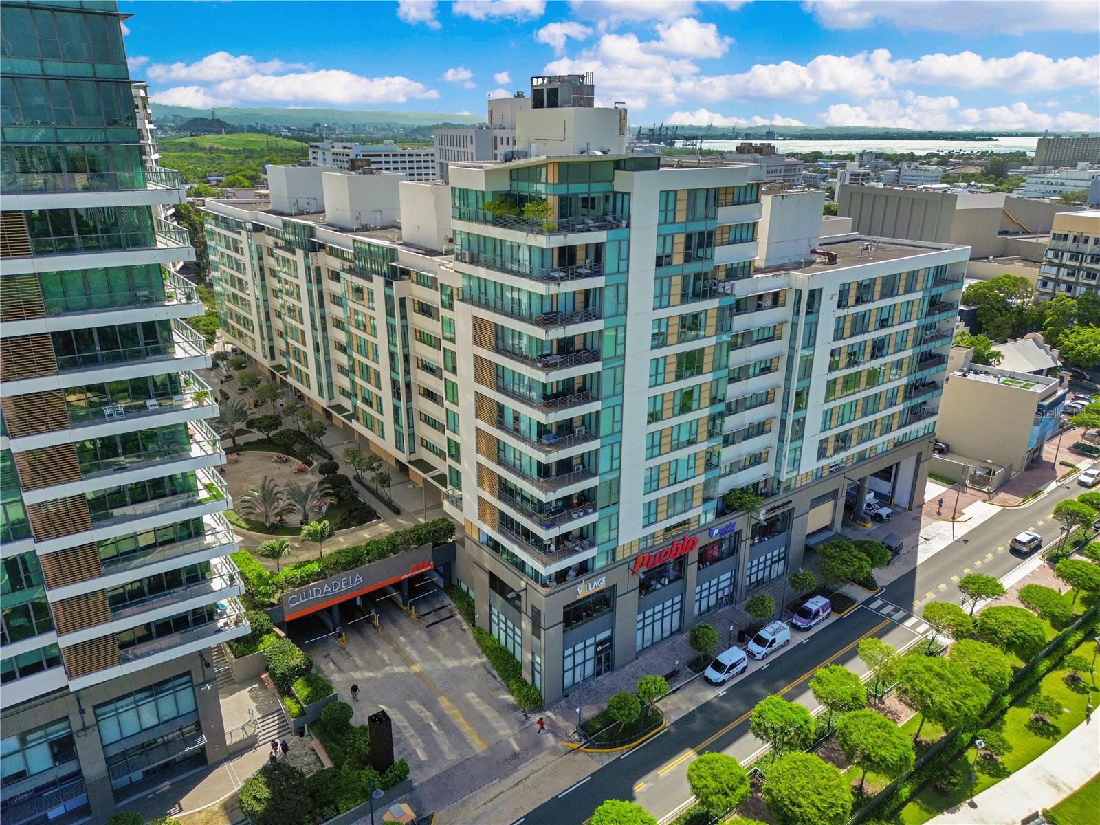 En Venta 1511 PONCE DE LEON AVE #923, SANTURCE, PR 00909