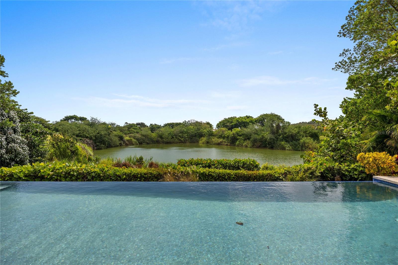 Foto de propiedad en 403 CAMINO DE LOS JOBANES DORADO con MLS# PR9121902