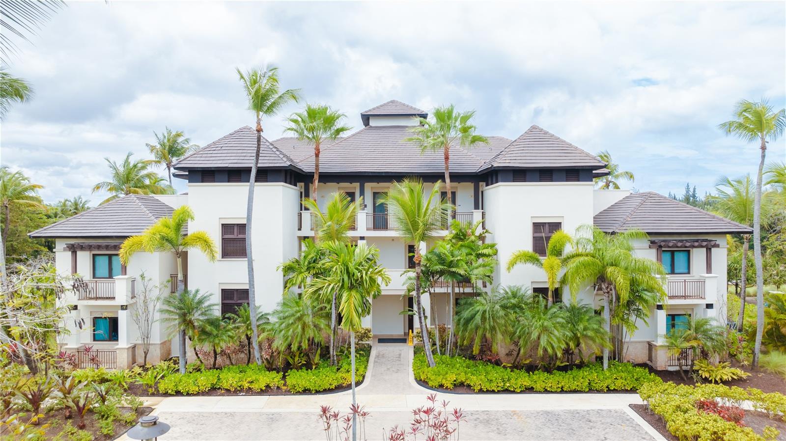 Foto de propiedad en Bahia Beach Golf Club LAS VERANDAS CONDOMINIUM #PH 4333 RIO GRANDE con MLS# PR9122533
