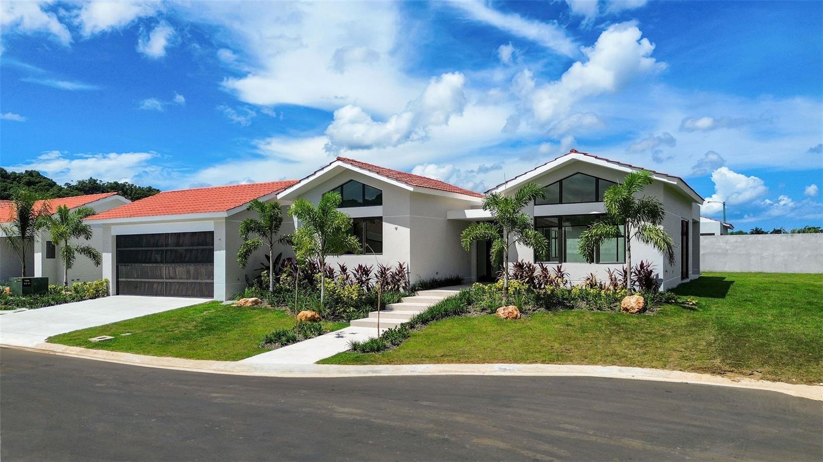 Foto de propiedad en 0 ISLA DE LAS FLORES DORADO con MLS# PR9122614