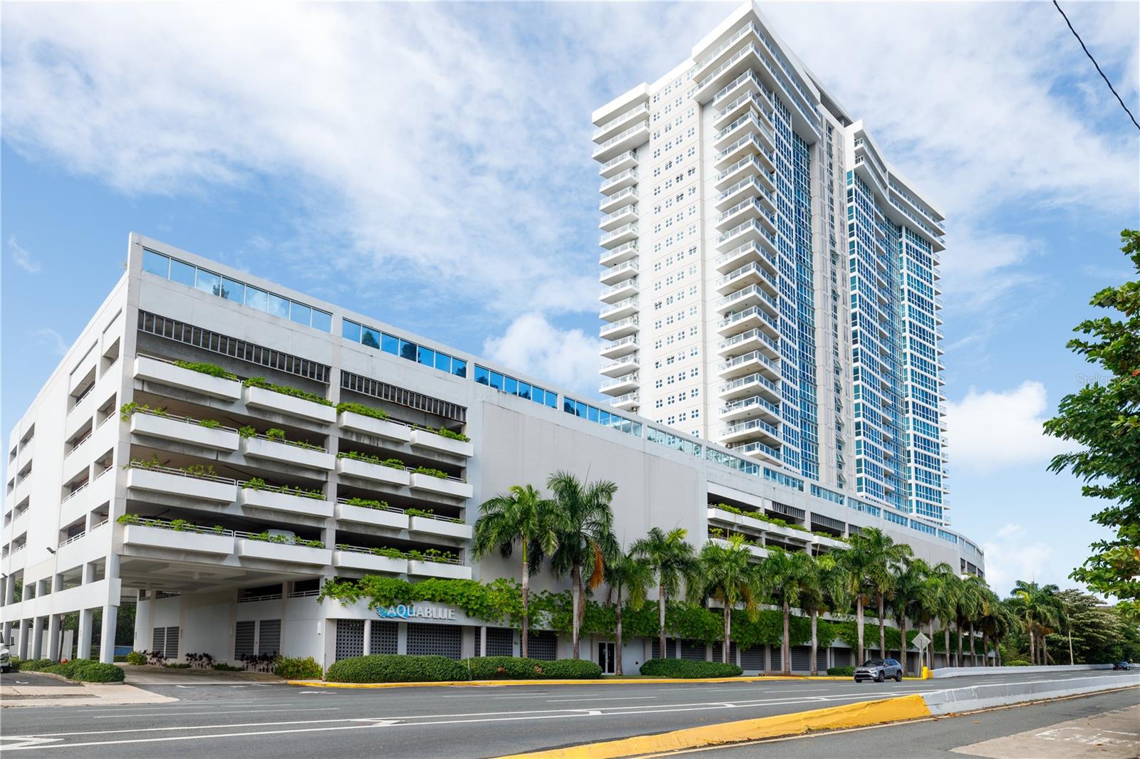 En Venta 48 LUIS MUNOZ MARIN AVE AQUABLUE COND. #1503, SAN JUAN, PR 00918