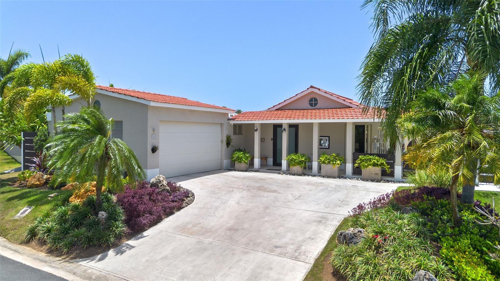 Foto de propiedad en 377 CORREDOR DE LA ARBOLEDA DORADO con MLS# PR9122795