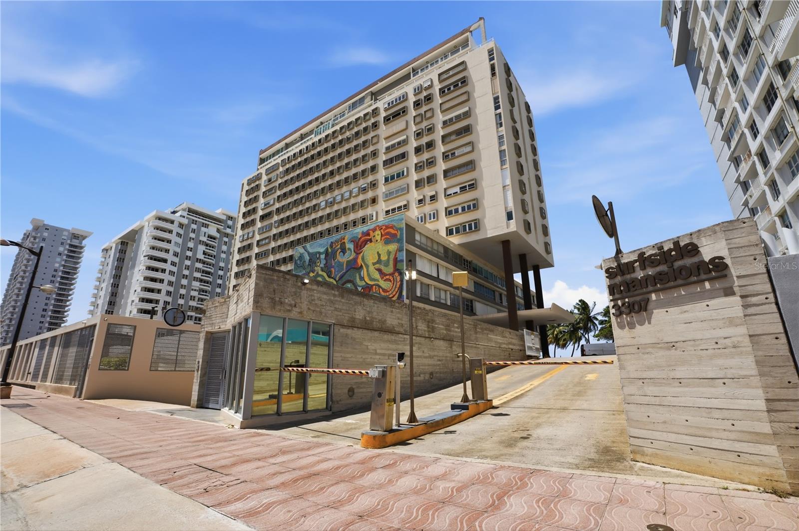 Foto de propiedad en 3307 ISLA VERDE AVE. #1 CAROLINA con MLS# PR9122805