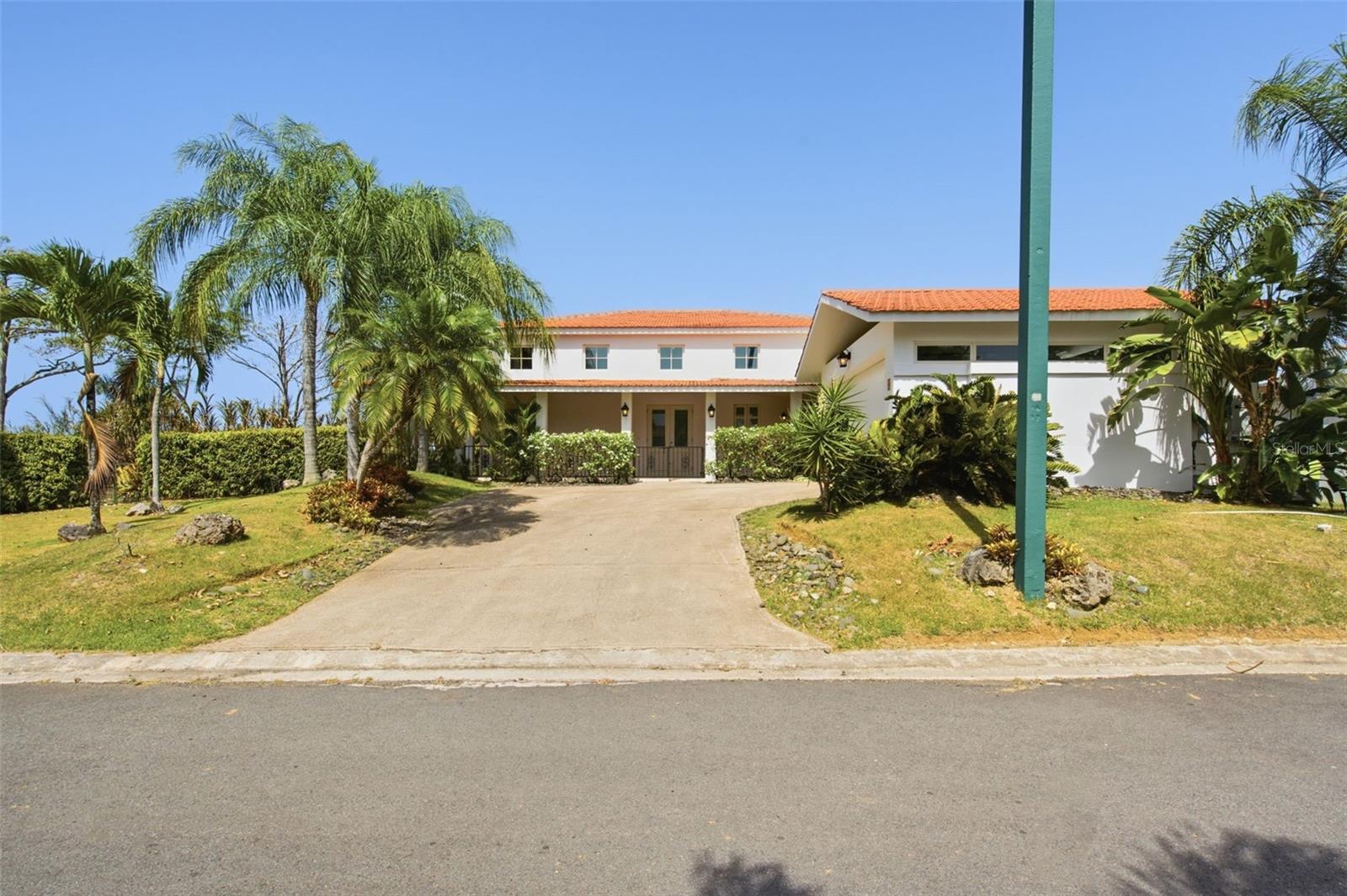 En Venta 451 CAMINO GUAJATACA, DORADO, PR 00646