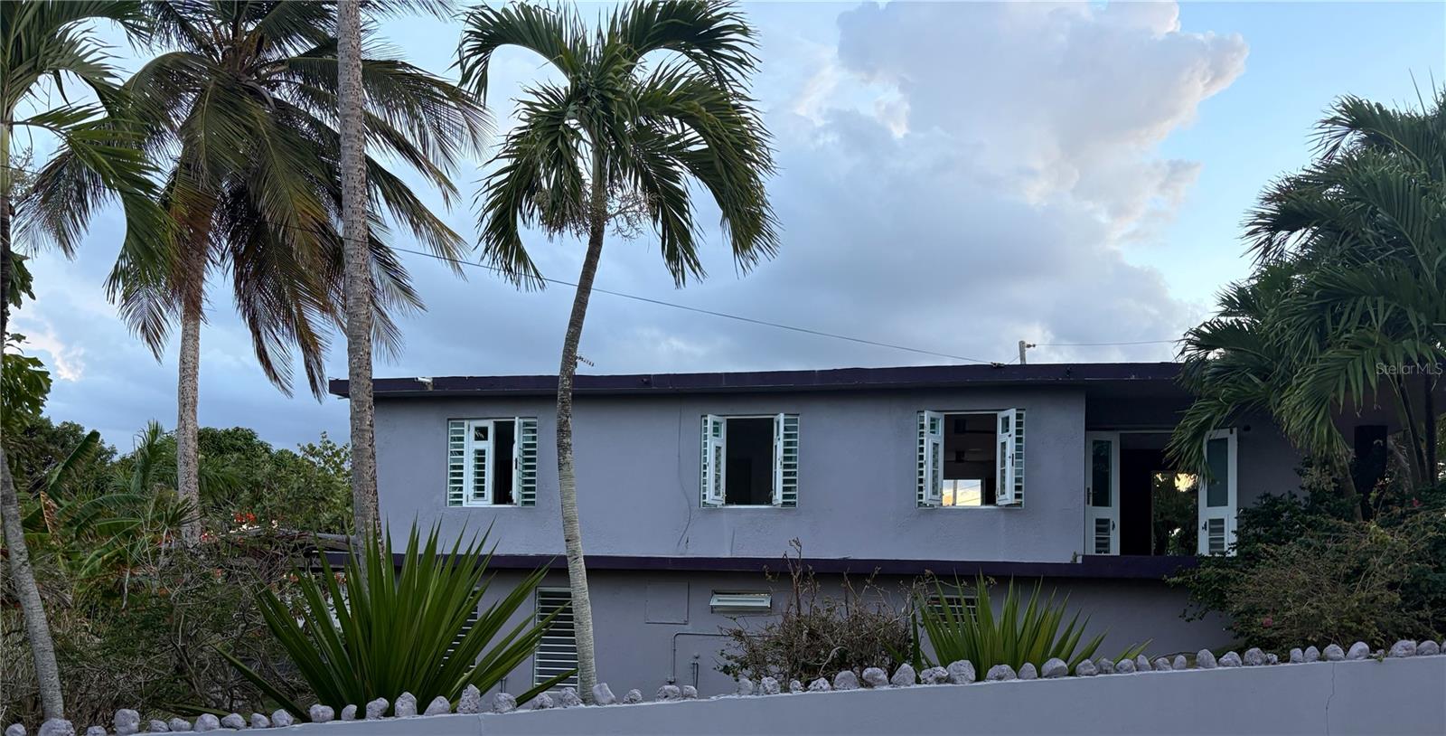 En Venta 3-B KENNEDY, DORADO, PR 00646