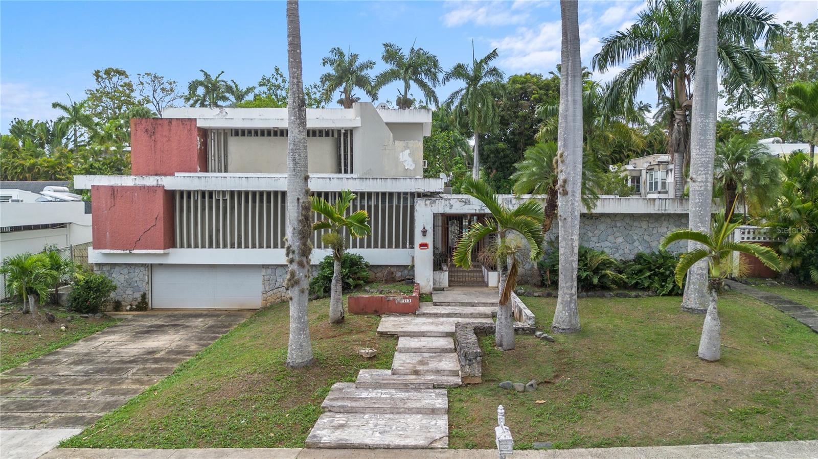 En Venta Urbanizacion San Francisc CALLE LILAS #1713, SAN JUAN, PR 00927