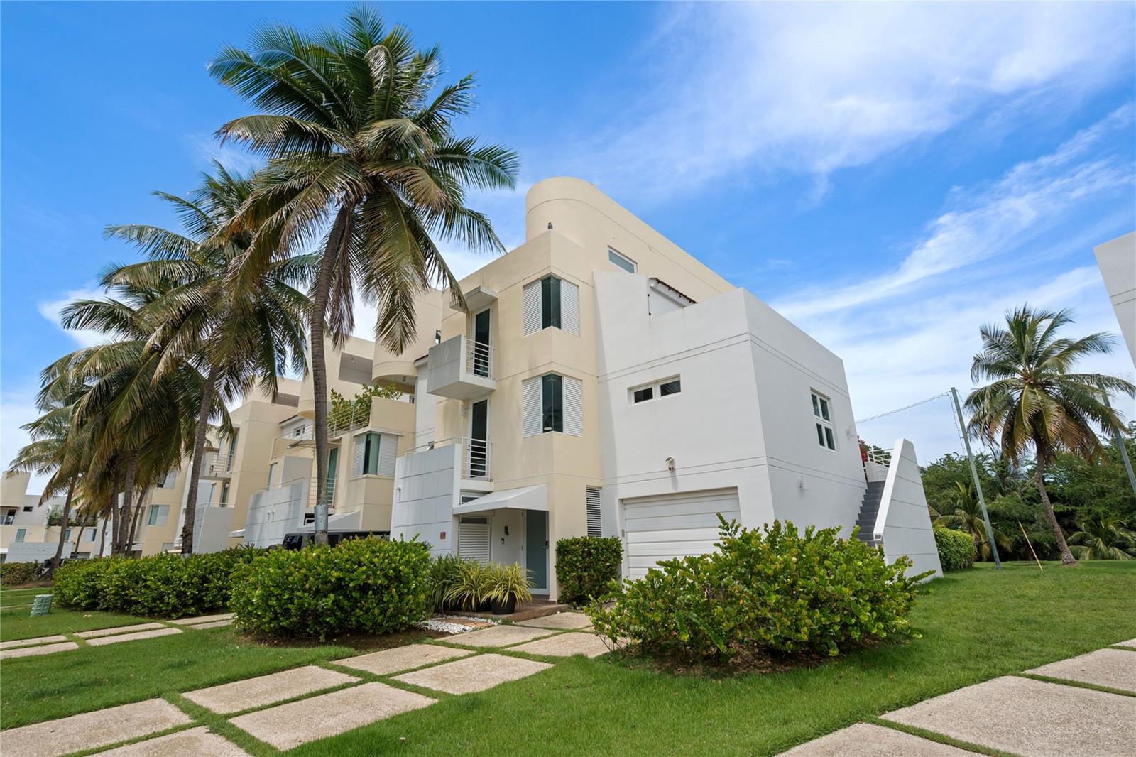En Venta 151 VILAS DE GOLF EAST #73, DORADO, PR 00646