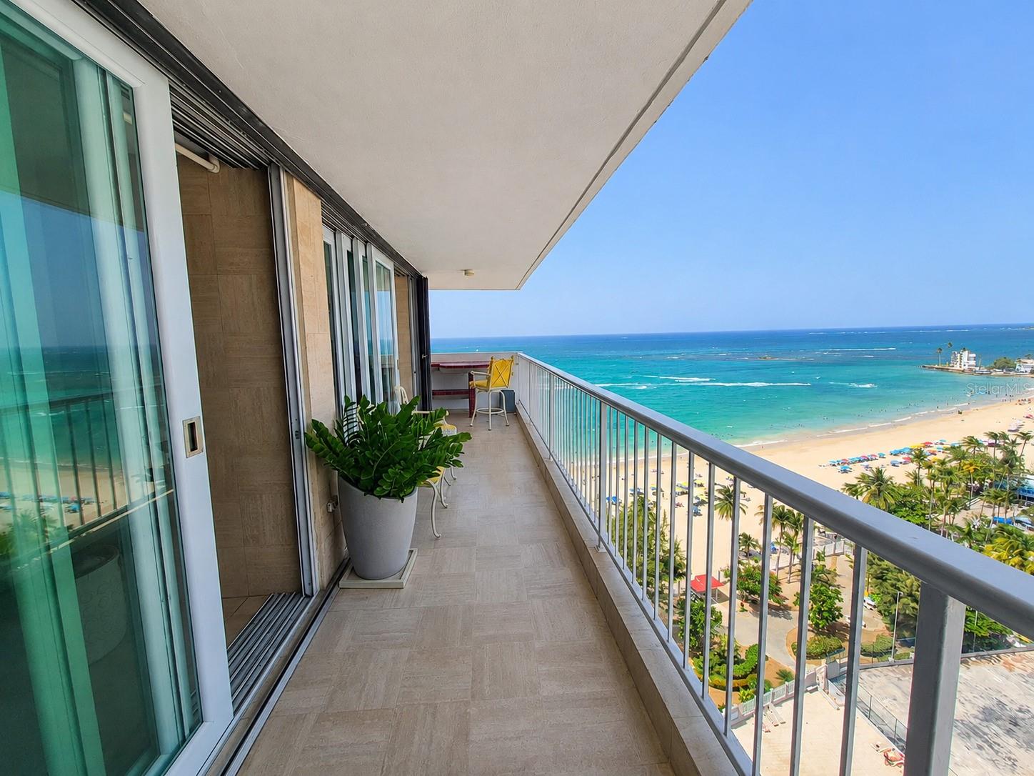 En Venta 5859 AVE. ISLA VERDE #1701, CAROLINA, PR 00979