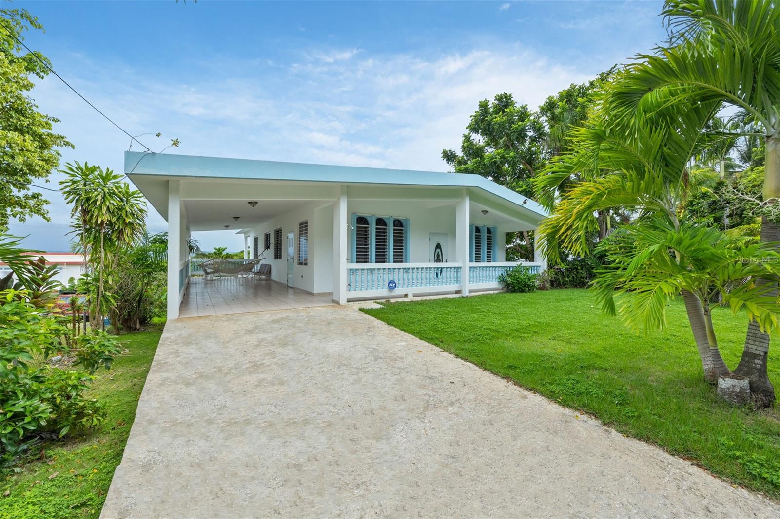 En Venta PR-413 Km 4.7 Int CALLE MIRAMAR BO PUNTAS, RINCON, PR 00677