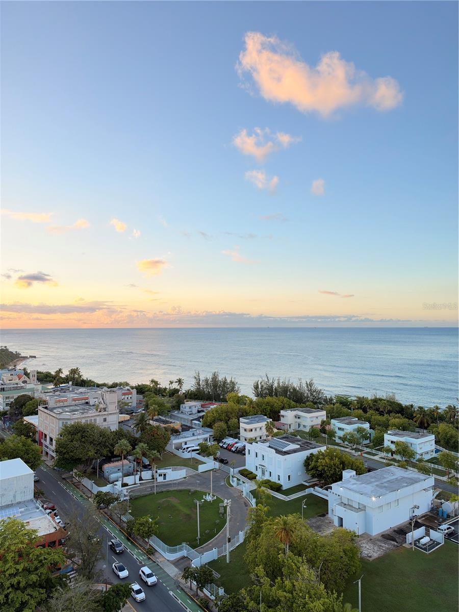 En Venta 450 AV. DE LA CONSTITUCION #19, SAN JUAN, PR 00907