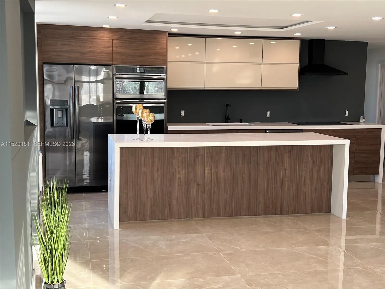 Foto de propiedad en  Sunny Isles Beach con MLS# 