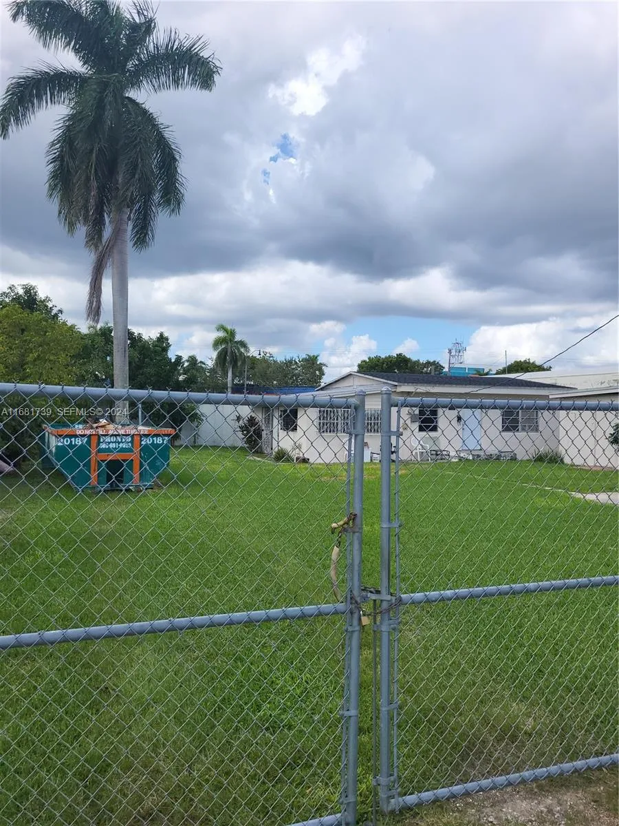 Foto de propiedad en  Homestead con MLS# 