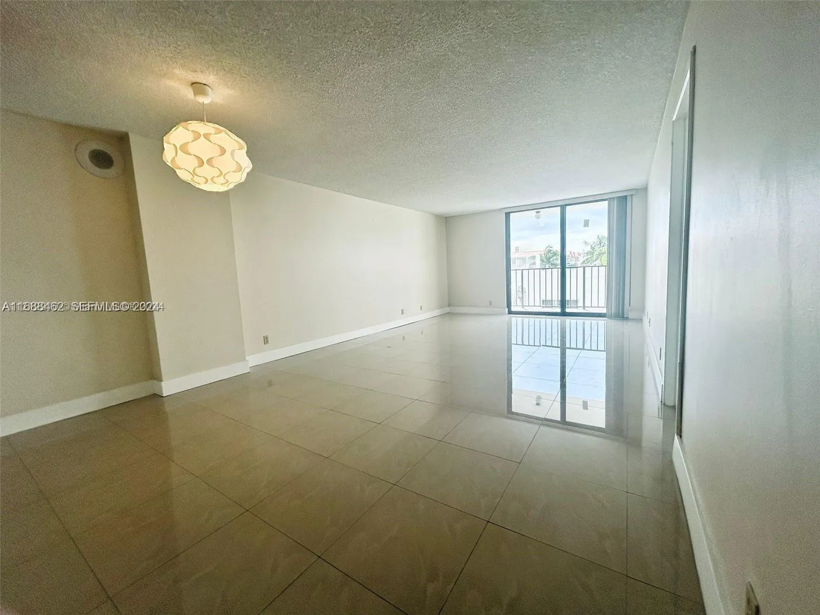 Foto de propiedad en  Miami Beach con MLS# 