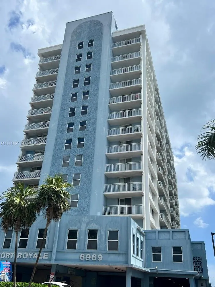 Foto de propiedad en  Miami Beach con MLS# 