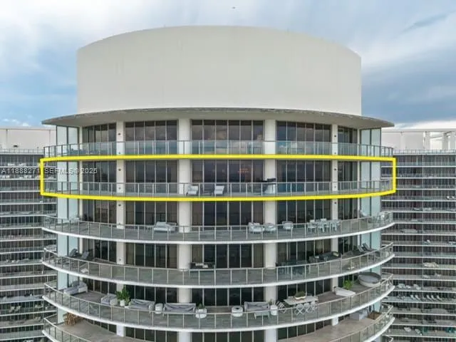 Foto de propiedad en  Bal Harbour con MLS# 