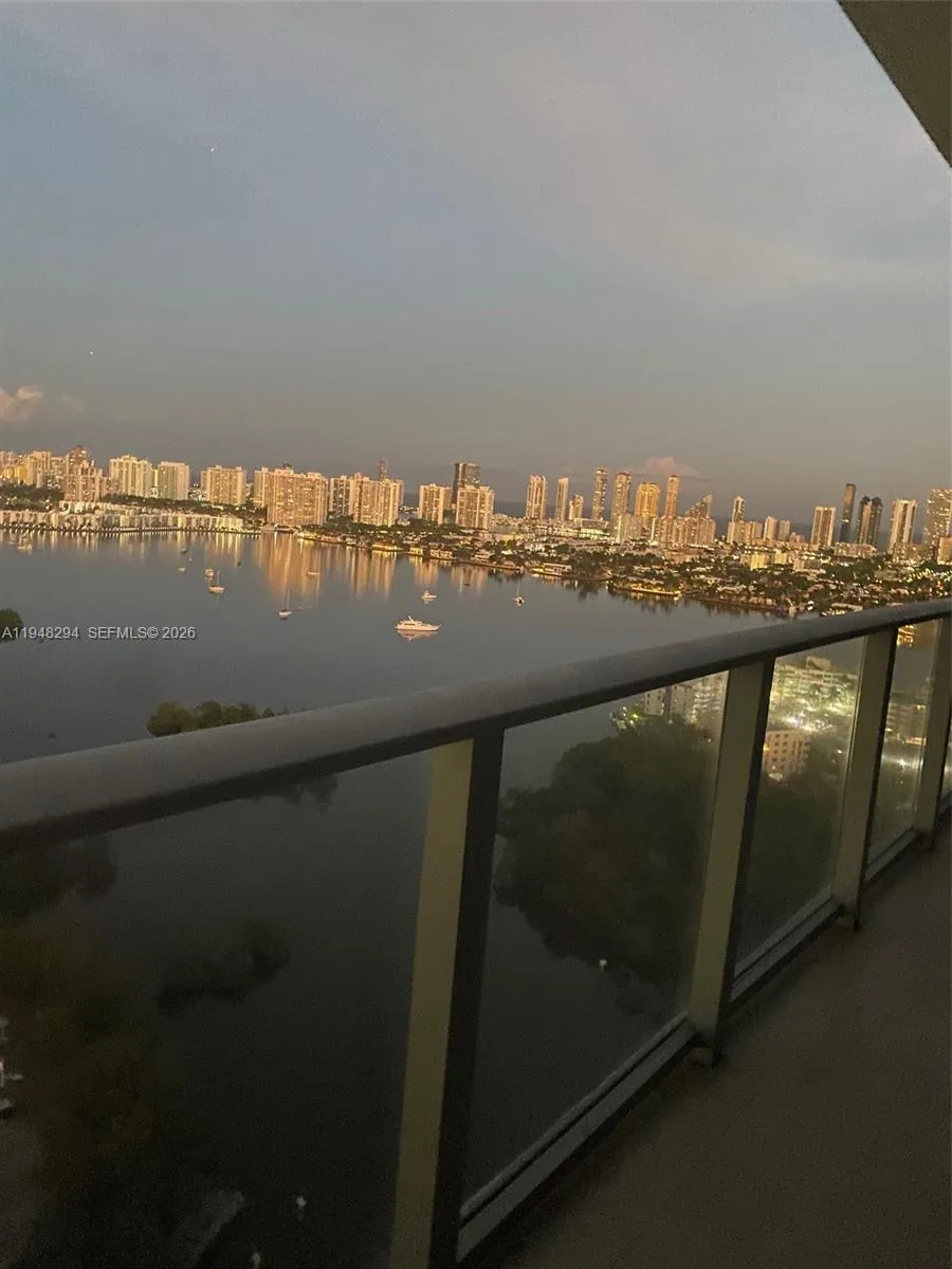 Foto de propiedad en  North Miami Beach con MLS# 