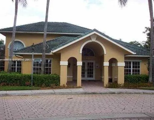Foto de propiedad en  Pompano Beach con MLS# 