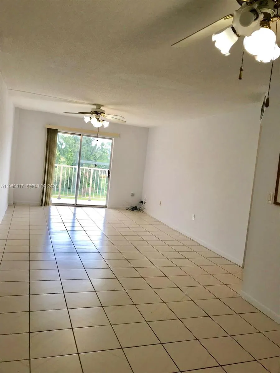 Foto de propiedad en  North Miami Beach con MLS# 