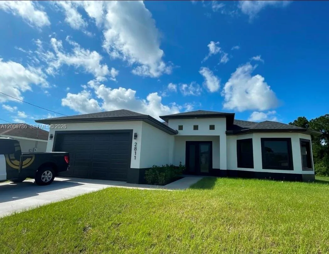 Foto de propiedad en  North Port con MLS# 