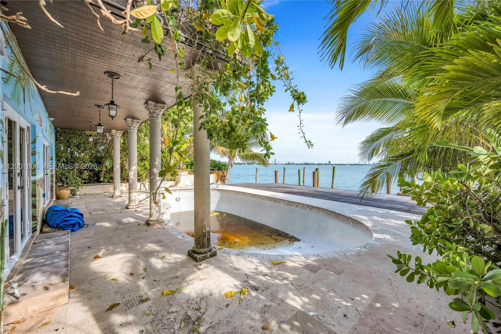 Foto de propiedad en  Miami Beach con MLS# 