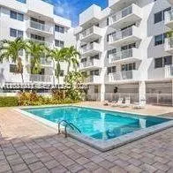 Foto de propiedad en  Miami Beach con MLS# 
