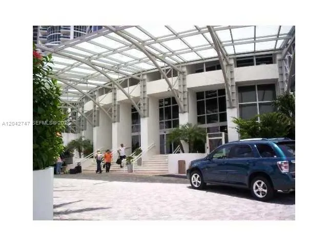 Foto de propiedad en  Sunny Isles Beach con MLS# 