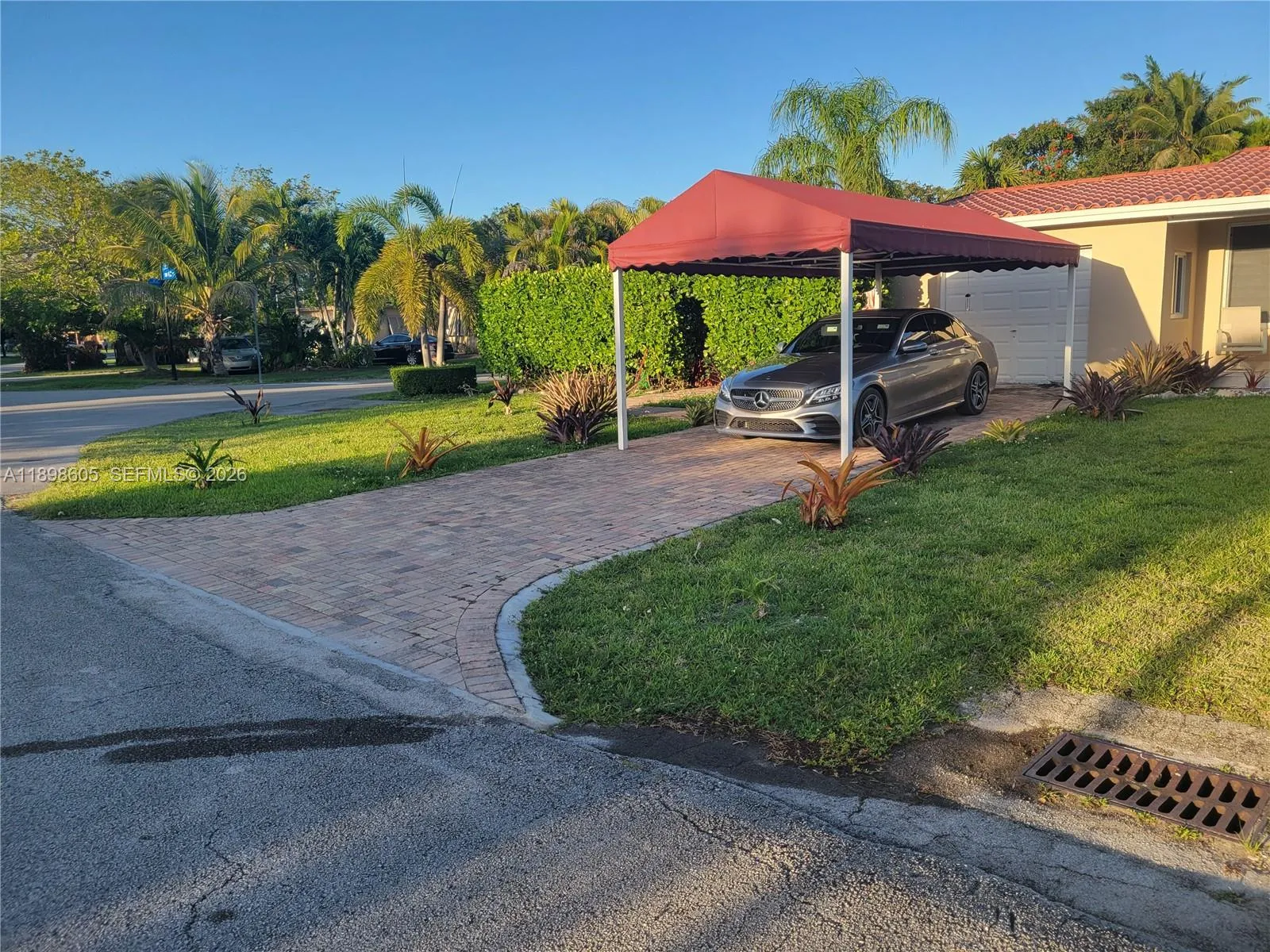 Foto de propiedad en  South Miami con MLS# 