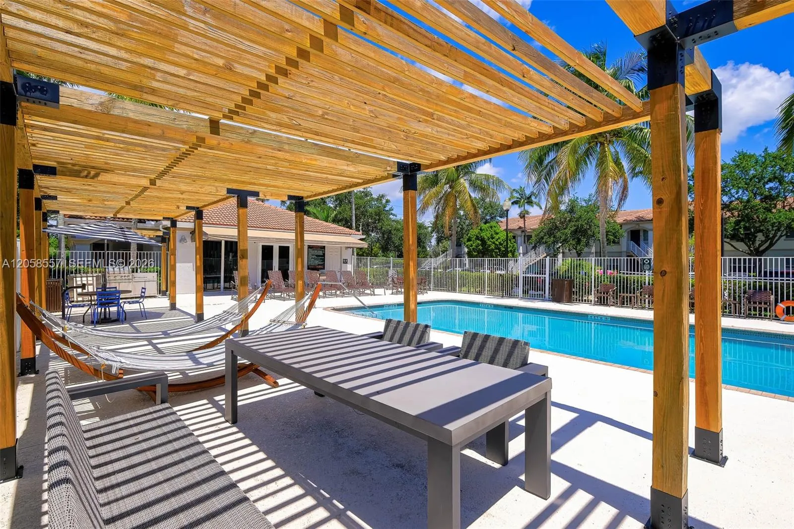 Foto de propiedad en  West Palm Beach con MLS# 