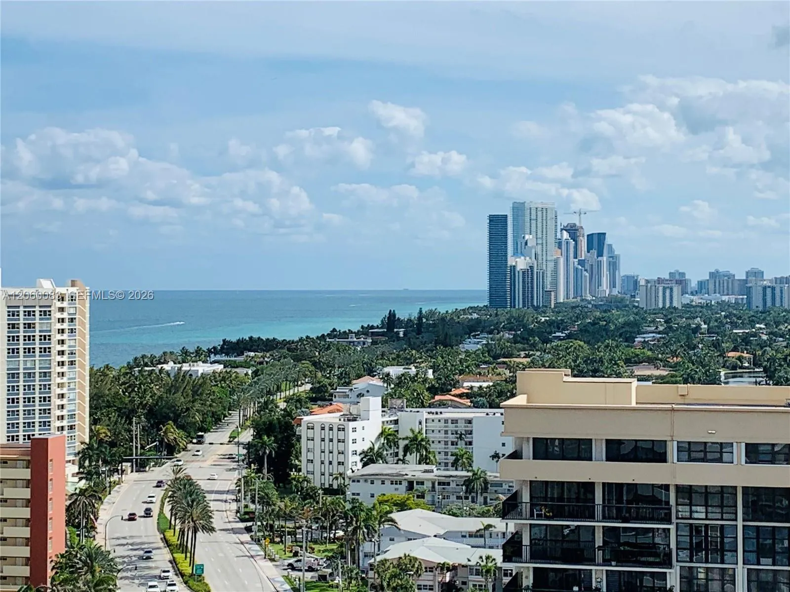 Foto de propiedad en  Hallandale Beach con MLS# 