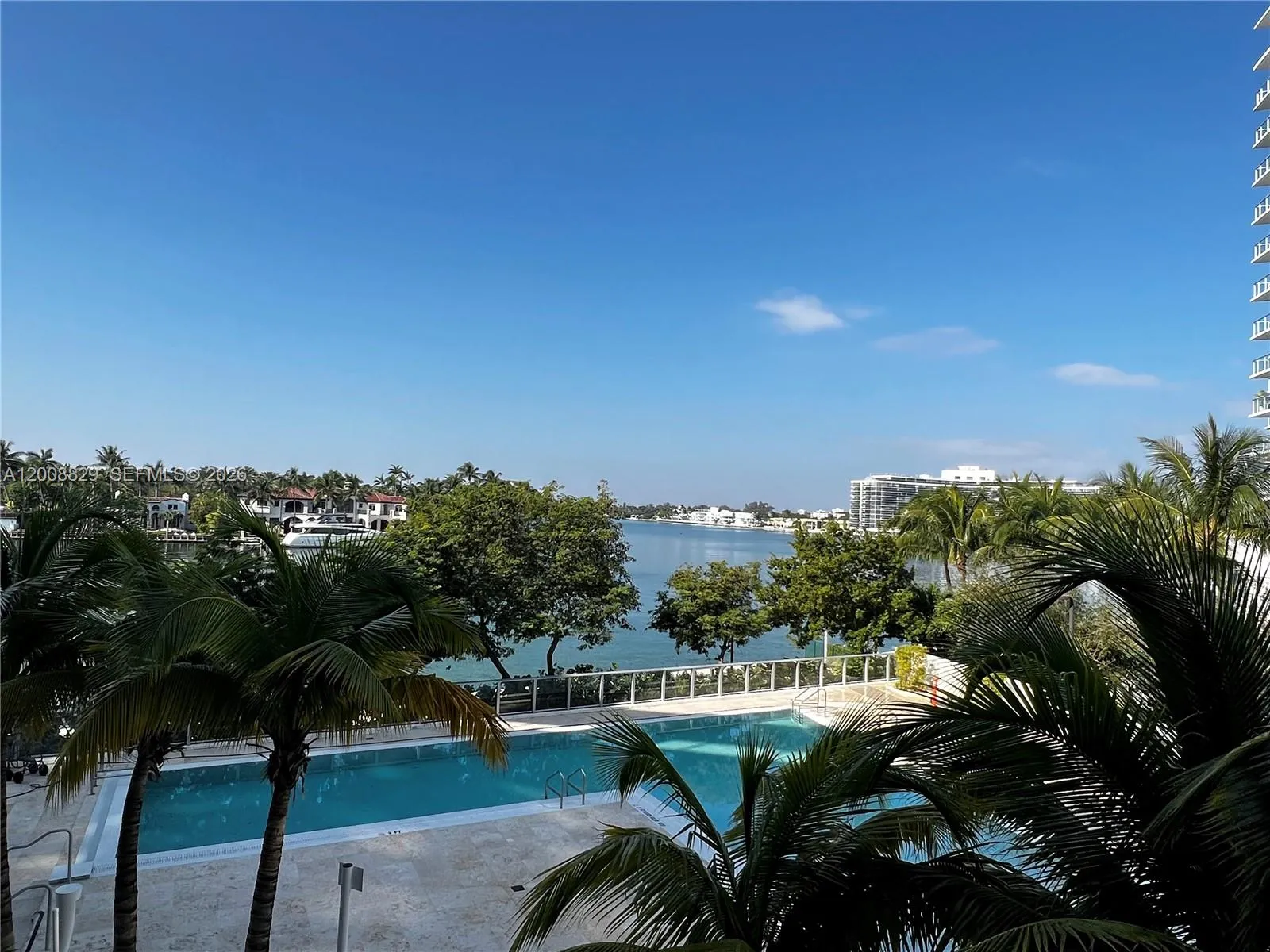Foto de propiedad en  Miami Beach con MLS# 