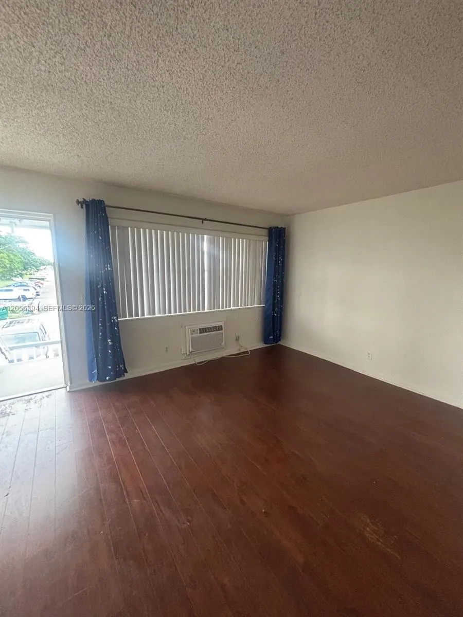 Foto de propiedad en  West Palm Beach con MLS# 