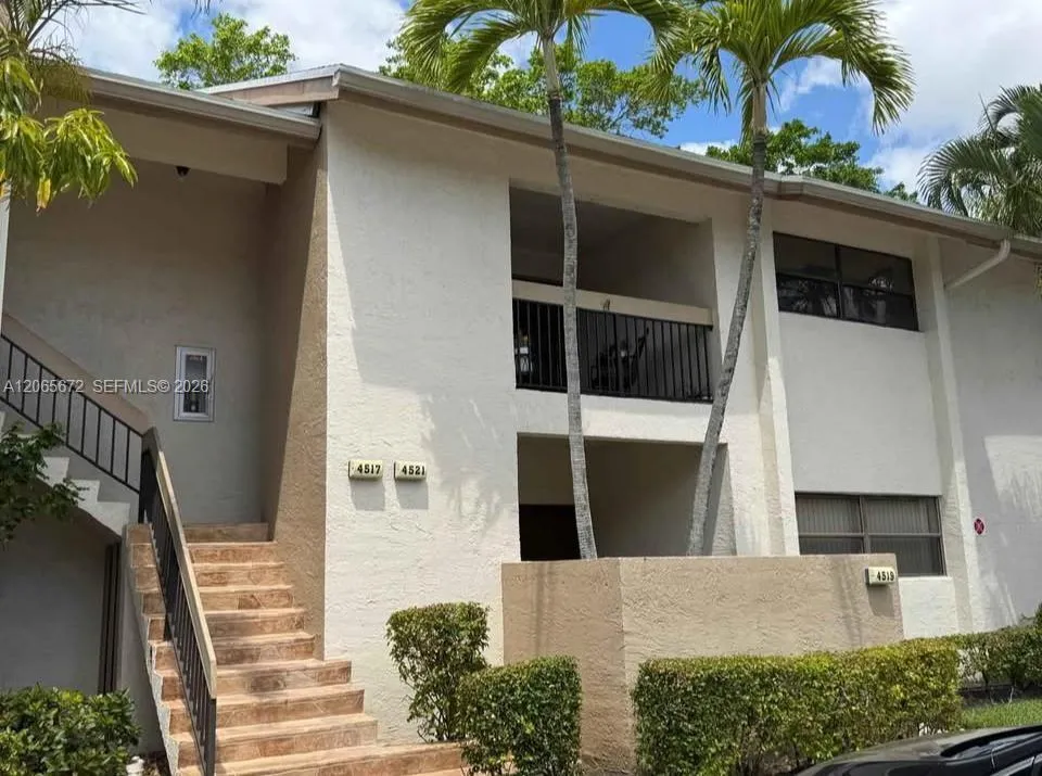 Foto de propiedad en  Coconut Creek con MLS# 