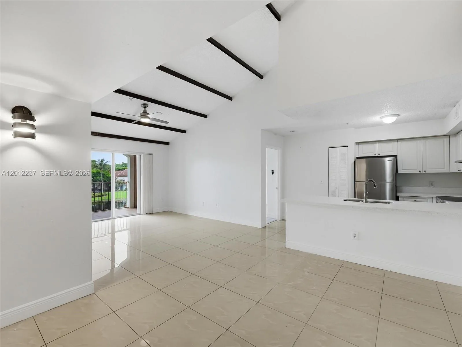 Foto de propiedad en  Miramar con MLS# 