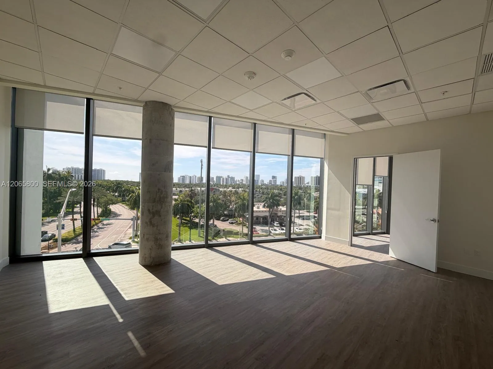 Foto de propiedad en  Aventura con MLS# 