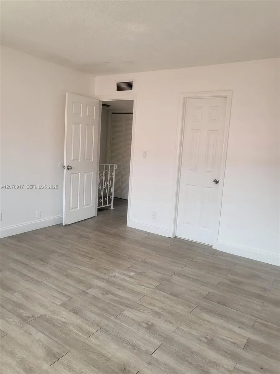 Foto de propiedad en  Lauderhill con MLS# 