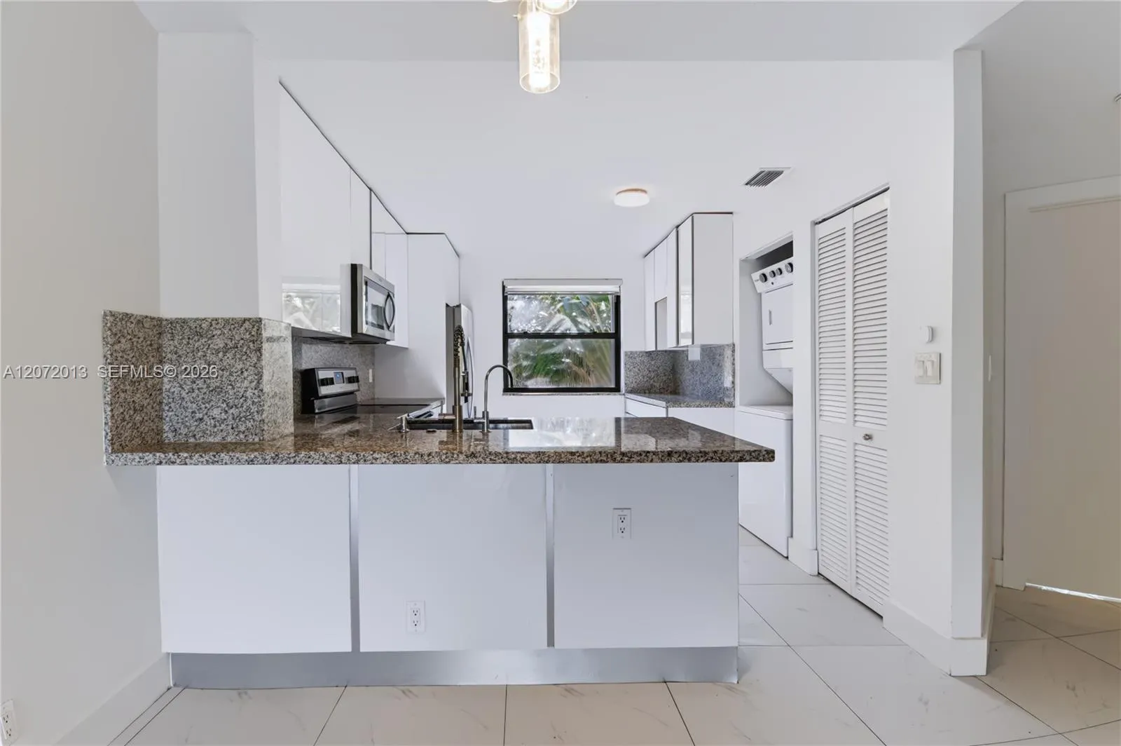 Foto de propiedad en  Plantation con MLS# 