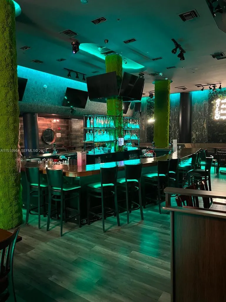 Foto de propiedad en  Miami Beach con MLS# 
