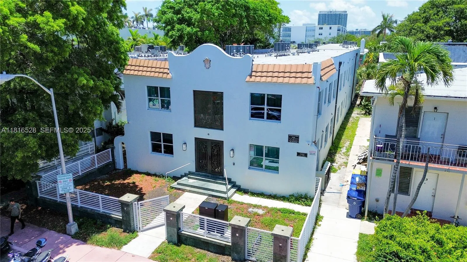 Foto de propiedad en  Miami Beach con MLS# 