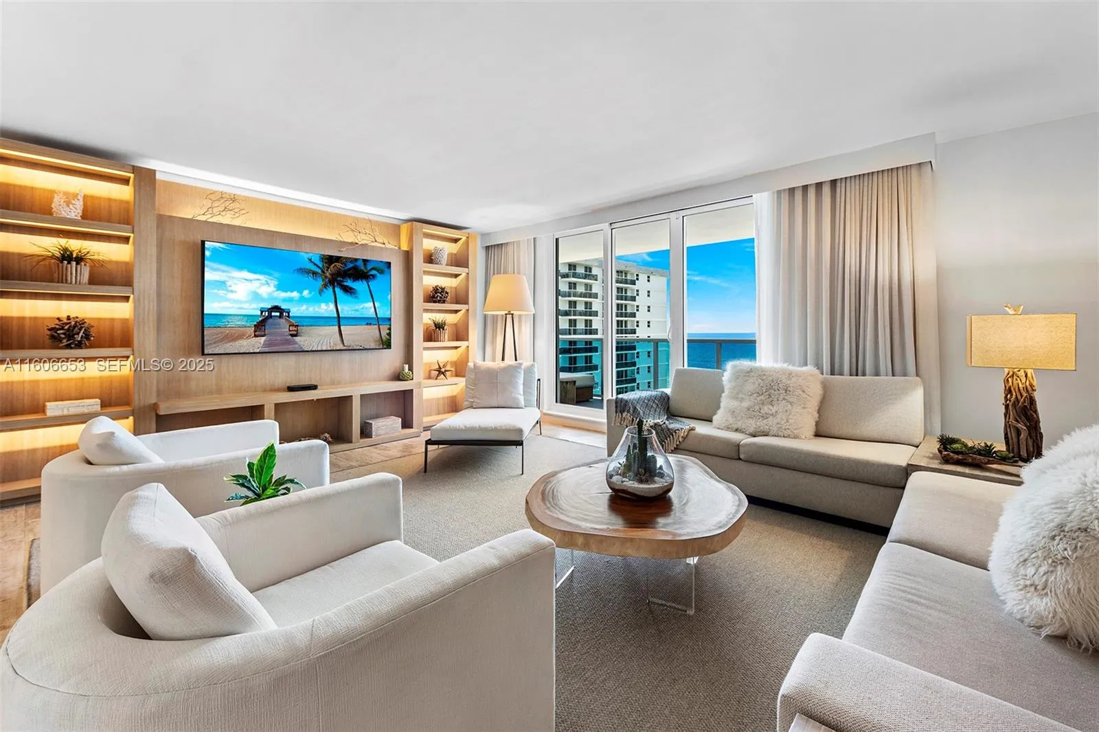 Foto de propiedad en  Miami Beach con MLS# 