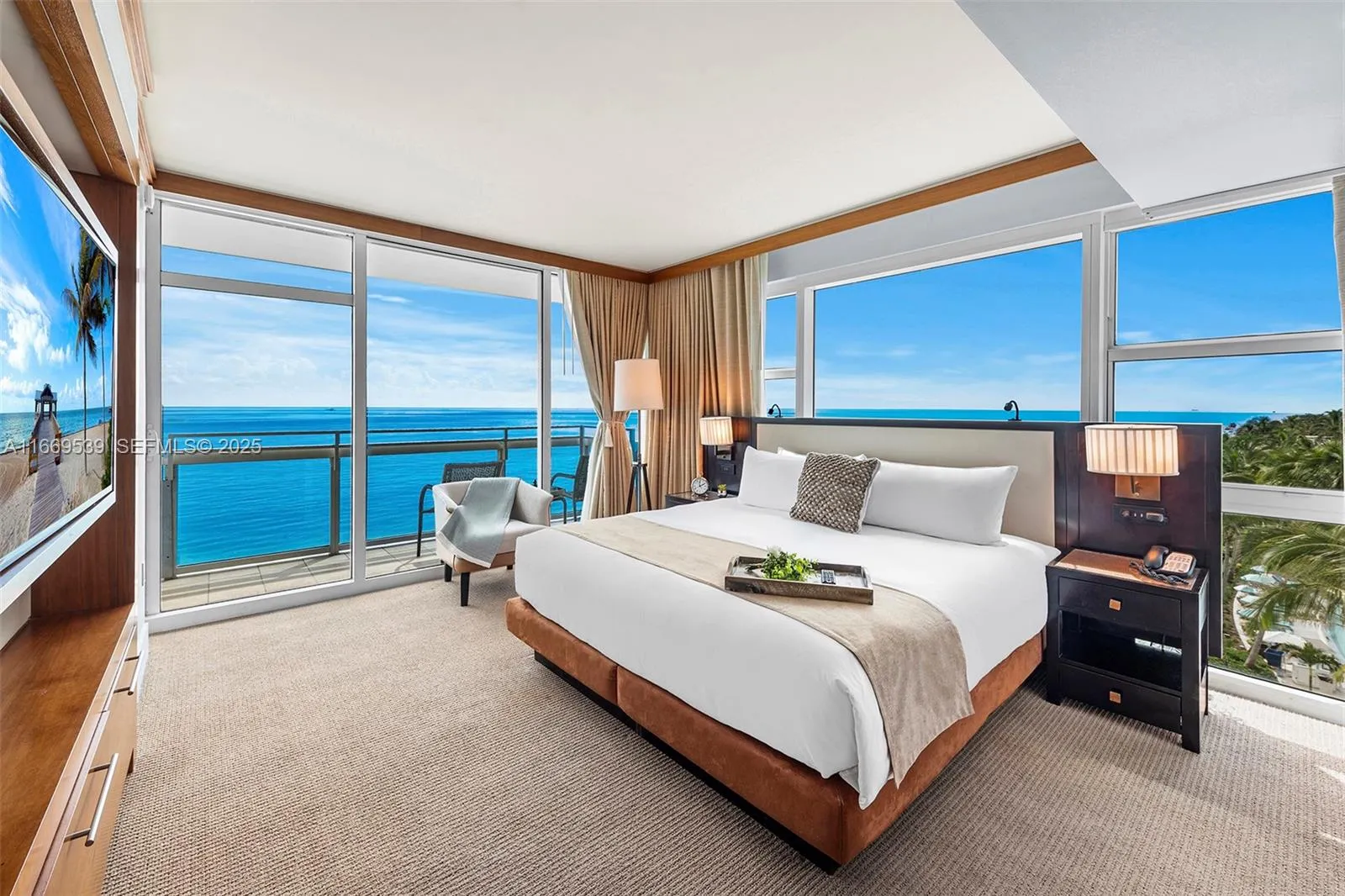 Foto de propiedad en  Miami Beach con MLS# 
