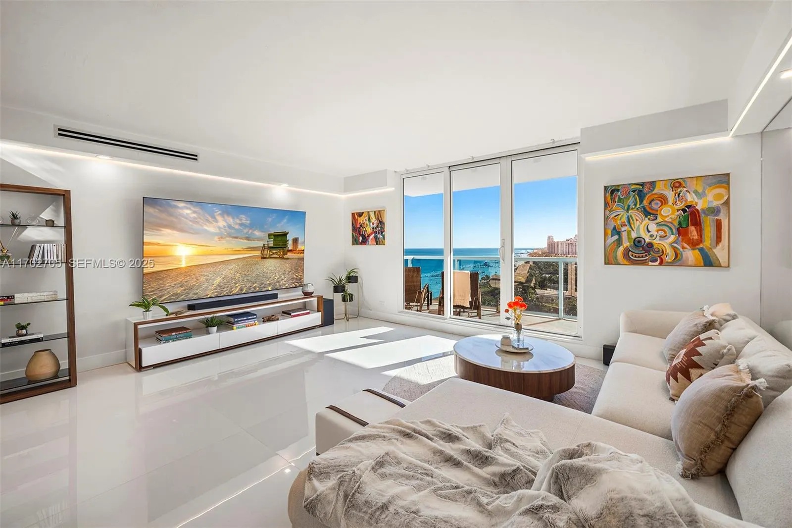 Foto de propiedad en  Miami Beach con MLS# 