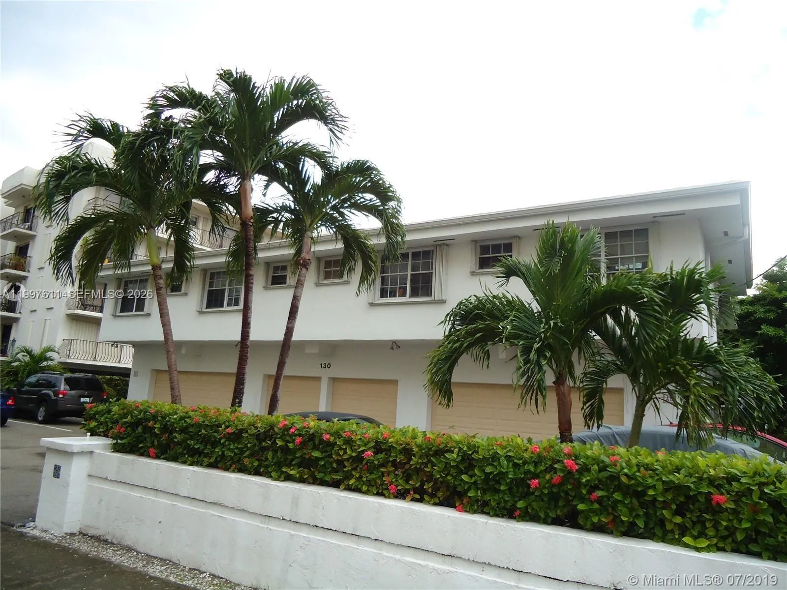 Foto de propiedad en  Hallandale Beach con MLS# 