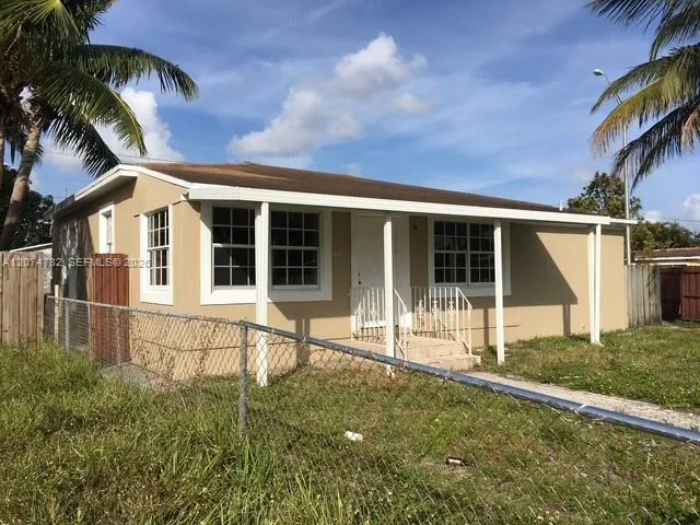 Foto de propiedad en  Hialeah con MLS# 