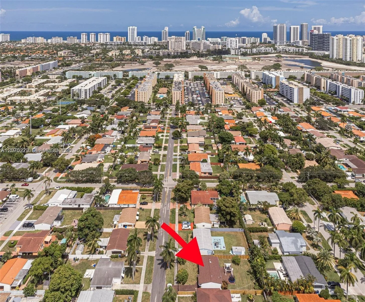 Foto de propiedad en  Hallandale Beach con MLS# 